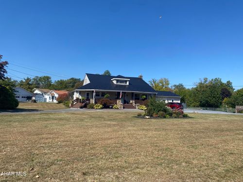 605 13th St, Duncansville, PA, 16635-1203 | Card Image