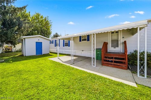2675 Eagle Point Dr, Madison, OH, 44057-3449 | Card Image