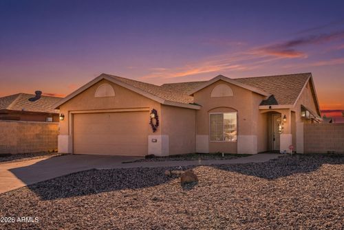 8735 W Pineveta Dr, Arizona City, AZ, 85123-7076 | Card Image