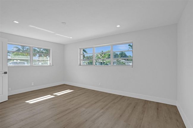 2111 Ne 35 Th St, House other with 3 bedrooms, 2 bathrooms and null parking in Lighthouse Point FL | Image 7