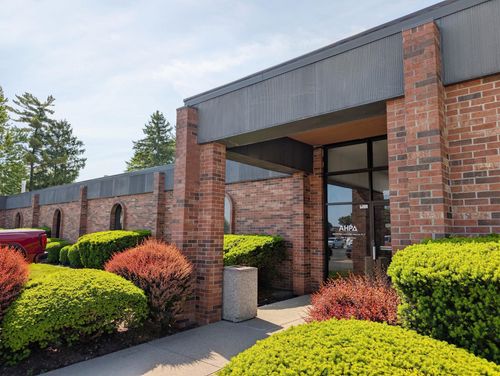 5080 W Bristol Rd, Flint, MI, 48507-2923 | Card Image