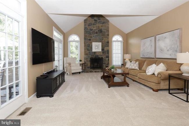 9406 Meadow Crossing Way, House other with 6 bedrooms, 4 bathrooms and null parking in FAIRFAX STATION VA | Image 10