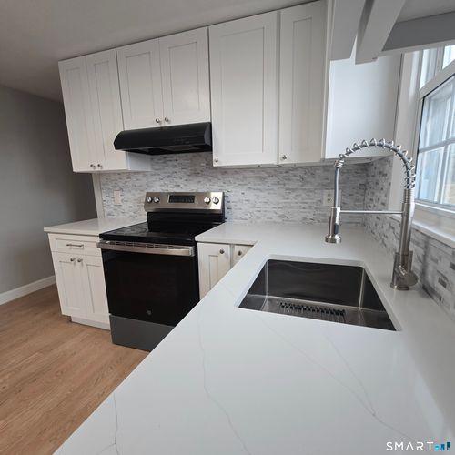 26 Tifton Rd, Wethersfield, CT, 06109-2113 | Card Image