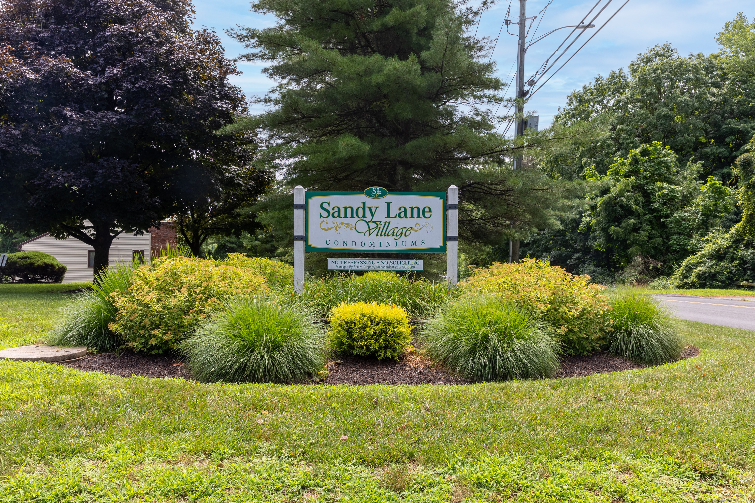 Homestead Ln, Brookfield, CT 06804