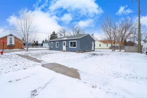 1635 Wells St, Port Huron, MI, 48060-4147 | Card Image