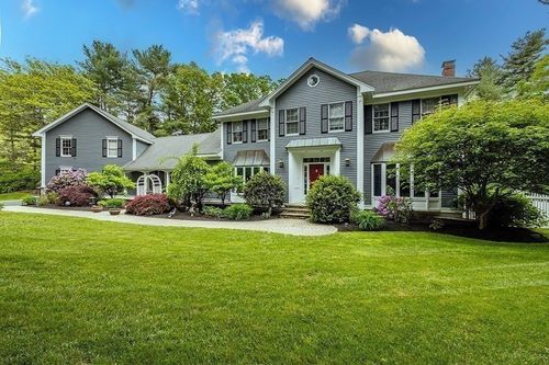 18 Village Hill Rd, Dover, MA, 02030-2533 | Card Image