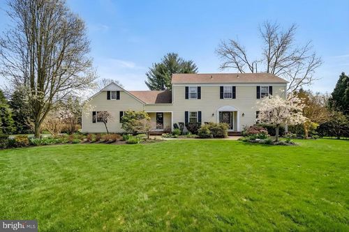4 Hardley Dr, Cranbury, NJ, 08512-2703 | Card Image