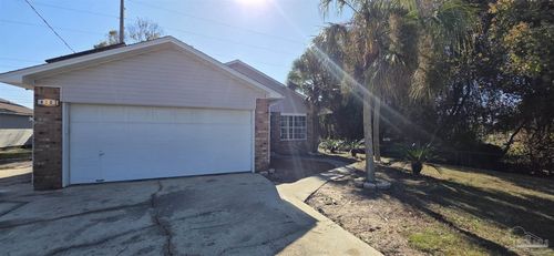 400 Peregrine Ct, Mary Esther, FL, 32569-2381 | Card Image