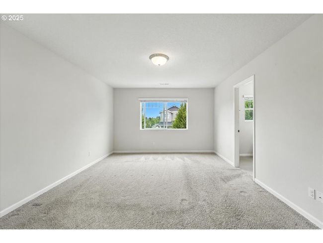 Primary Bedroom-Upper | Image 8