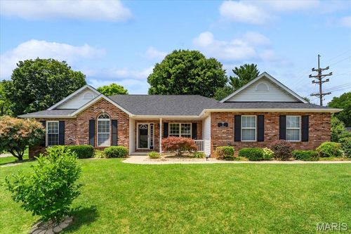 2 Grandbrook Blvd, Collinsville, IL, 62234-4384 | Card Image
