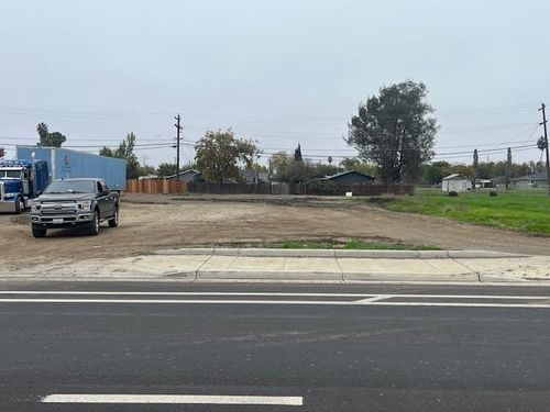 1775 N St, Firebaugh, CA, 93622-2418 | Card Image
