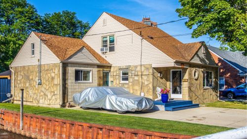 23121 Liberty St, Saint Clair Shores, MI, 48080-1551 | Card Image