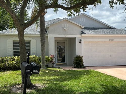 1071 W 13th Sq, Vero Beach, FL, 32960-2117 | Card Image