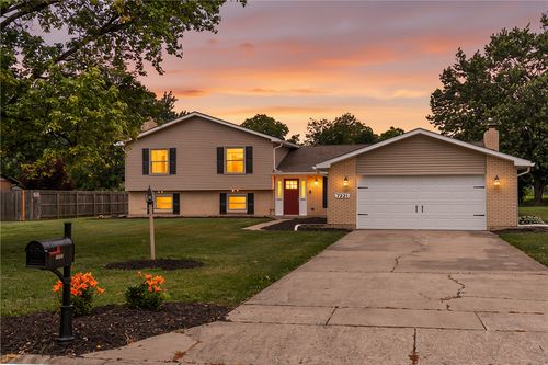 7221 Showplace Dr, Dayton, OH, 45424-3126 | Card Image