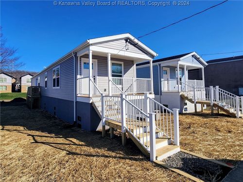 1516 2nd Ave, Charleston, WV, 25387-2515 | Card Image