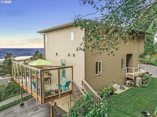 121 Greenhill Dr, Yachats, OR, 97498-9722 | Card Image