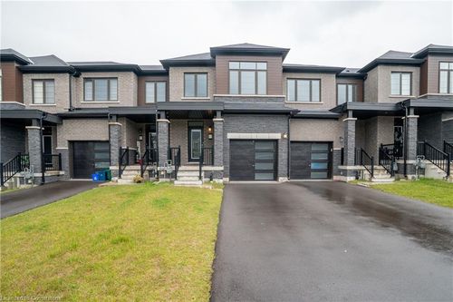 377 Dolman St, Breslau, ON, N0B1M0 | Card Image