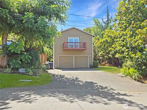 10253 Ne 64th St, Kirkland, WA, 98033-6928 | Card Image