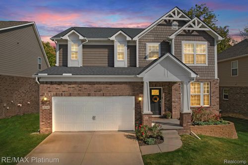 28140 Hummingdale Cir, Novi, MI, 48377-1995 | Card Image