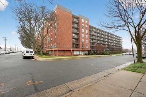 apt-9b-20 Wendell St, Hempstead, NY, 11550-1211 | Card Image