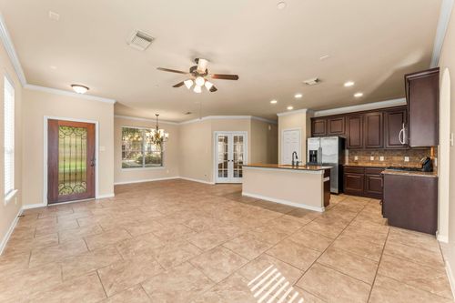18 Umbria Ln, The Woodlands, TX, 77382-1181 | Card Image