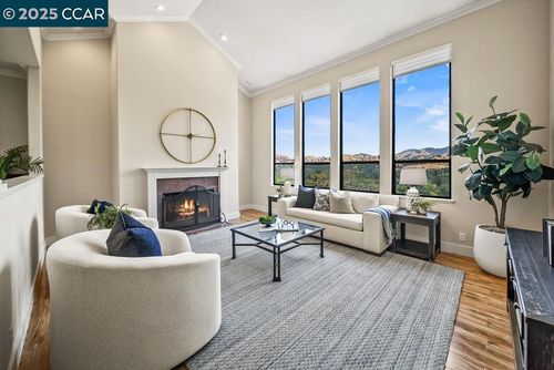 172 Rudgear Dr, Walnut Creek, CA, 94596-6316 | Card Image