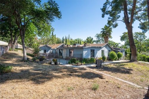 28717 Bouquet Canyon Rd, Santa Clarita, CA, 91390-3109 | Card Image