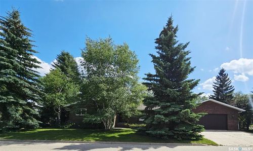 515 Grant Bay, Esterhazy, SK, S0A0X0 | Card Image
