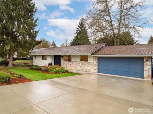 19321 Kenlake Place Ne, Kenmore, WA, 98028 | Card Image