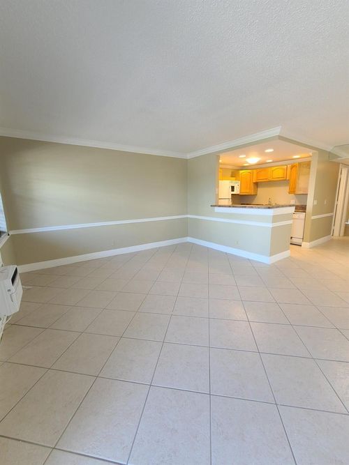 37 Windsor B, West Palm Beach, FL, 33417-2408 | Card Image
