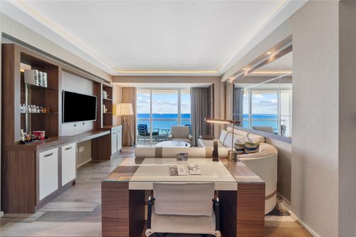 h1716-551 N Fort Lauderdale Beach Blvd, Fort Lauderdale, FL, 33304-4126 | Card Image