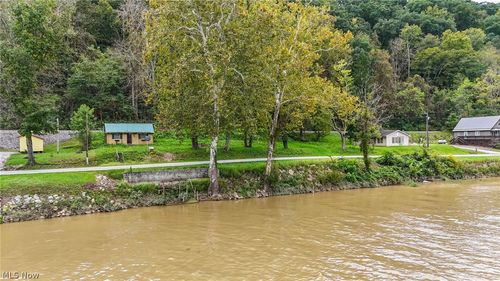 9223 Muskingum River Rd, Lowell, OH, 45744-7097 | Card Image