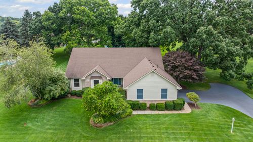 11274 Arrowhead Dr, South Lyon, MI, 48178-8500 | Card Image