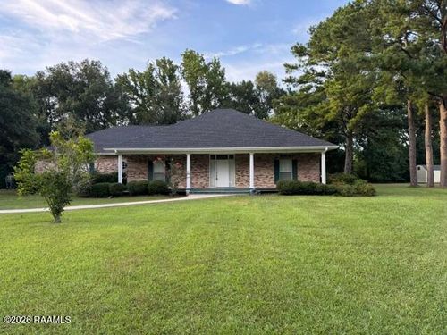 284 Meadow Cir, Opelousas, LA, 70570-8133 | Card Image