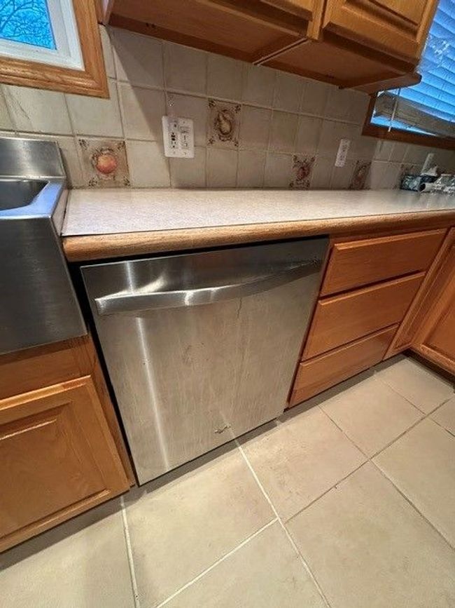 7110 Merrybrook, House other with 3 bedrooms, 2 bathrooms and null parking in West Bloomfield MI | Image 6