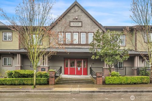 b115-1731 10th Ave Ne, Issaquah, WA, 98029-5423 | Card Image