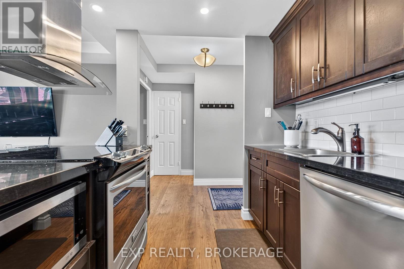Residential in Kingston (Central City West) 5