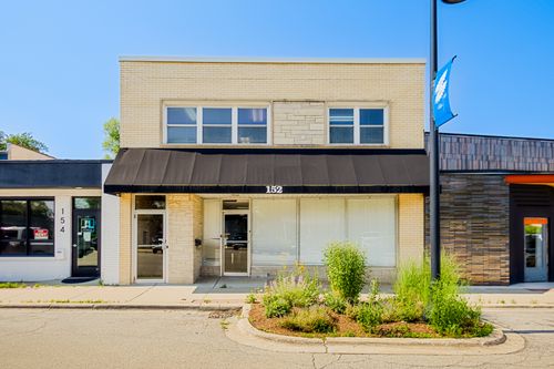 152 Burlington Ave, Clarendon Hills, IL, 60514-1203 | Card Image