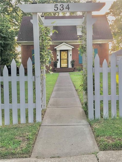 534 S Huttig Ave, Independence, MO, 64053-1510 | Card Image