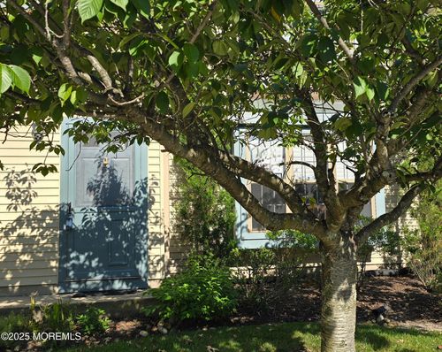 31 Balmoral Ct, Aberdeen, NJ, 07747-1854 | Card Image