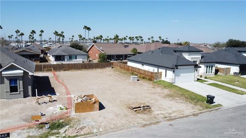 704 La Laguna Rd, Mission, TX, 78572-1308 | Card Image