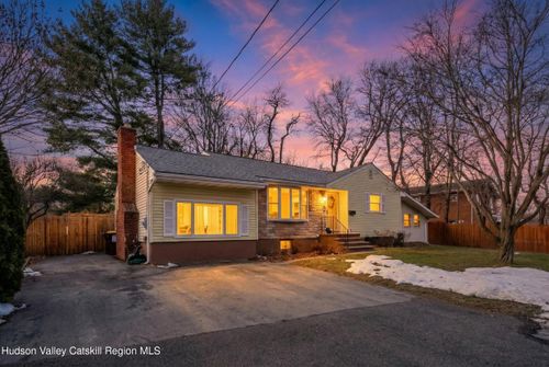 3 Cedar Ln, Saugerties, NY, 12477-2225 | Card Image