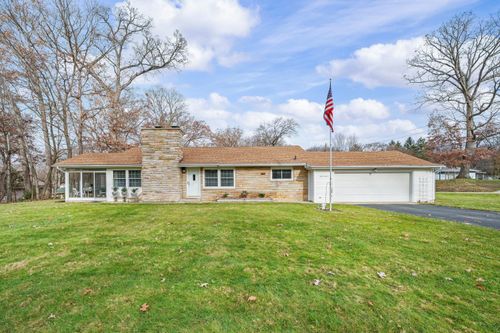 1225 Country Club Dr, Niles, MI, 49120-4225 | Card Image