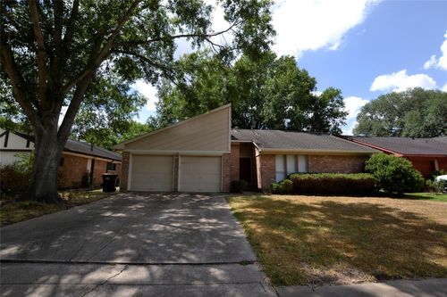 834 Red Rock Canyon Dr, Katy, TX, 77450-3715 | Card Image