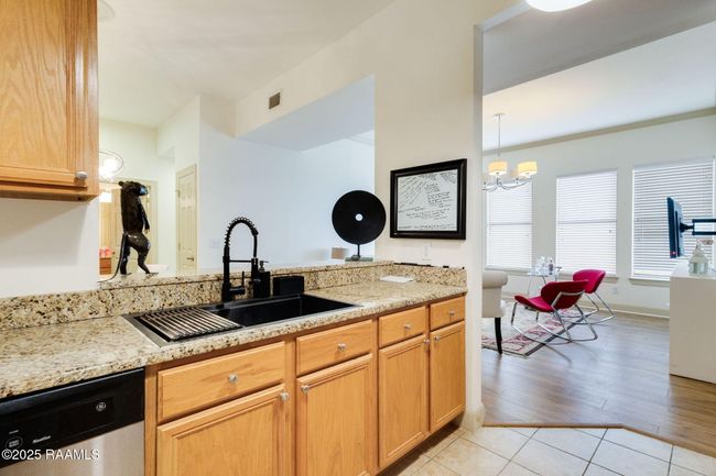 5-web-or-mls-201 Settlers Trace Blvd 440 | Image 5