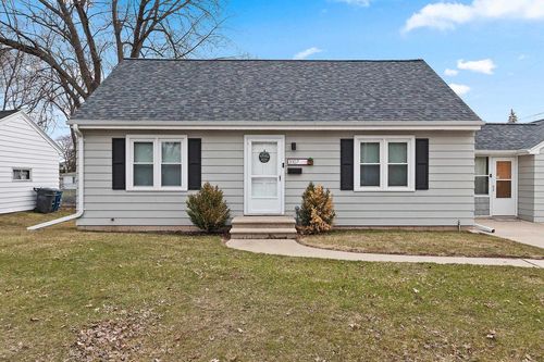 3107 S Webster Avenue, ALLOUEZ, WI, 54301 | Card Image