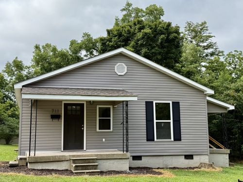 711 Gwen St, Paris, TN, 38242-3545 | Card Image