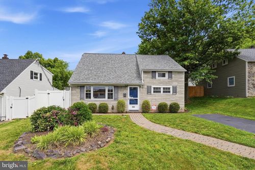 365 W King St, POTTSTOWN, PA, 19464-6321 | Card Image