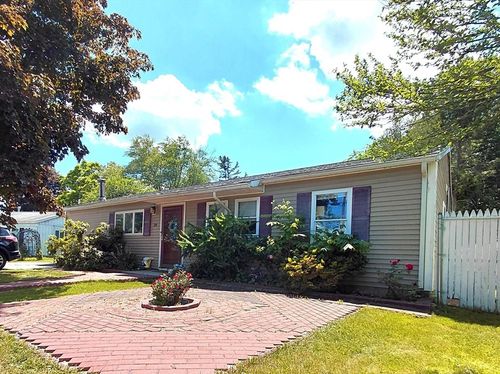 20 Laurie Ln, Lowell, MA, 01854-1214 | Card Image