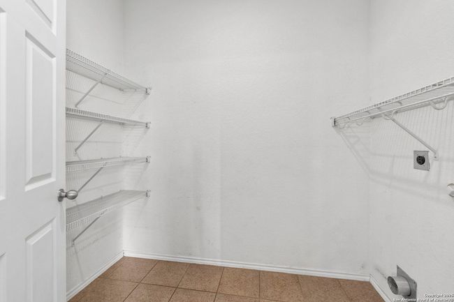 Also a large pantry. | Image 11